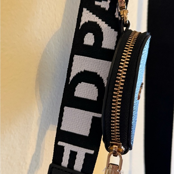 🔥 KARL LAGERFELD Black and White Crossbody/ Messenger with Guitar Strap. Unisex - Picture 4 of 8